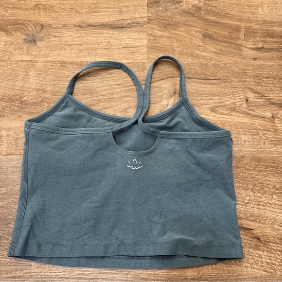 Beyond Yoga Spacedye Slim Racerback Cropped Tank Blue/Green Heather Size Medium - Picture 3 of 4